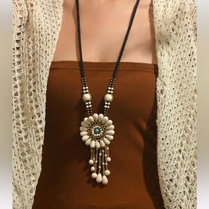 New Boho Western Statement Beaded Floral Pendant Howlite Necklace
